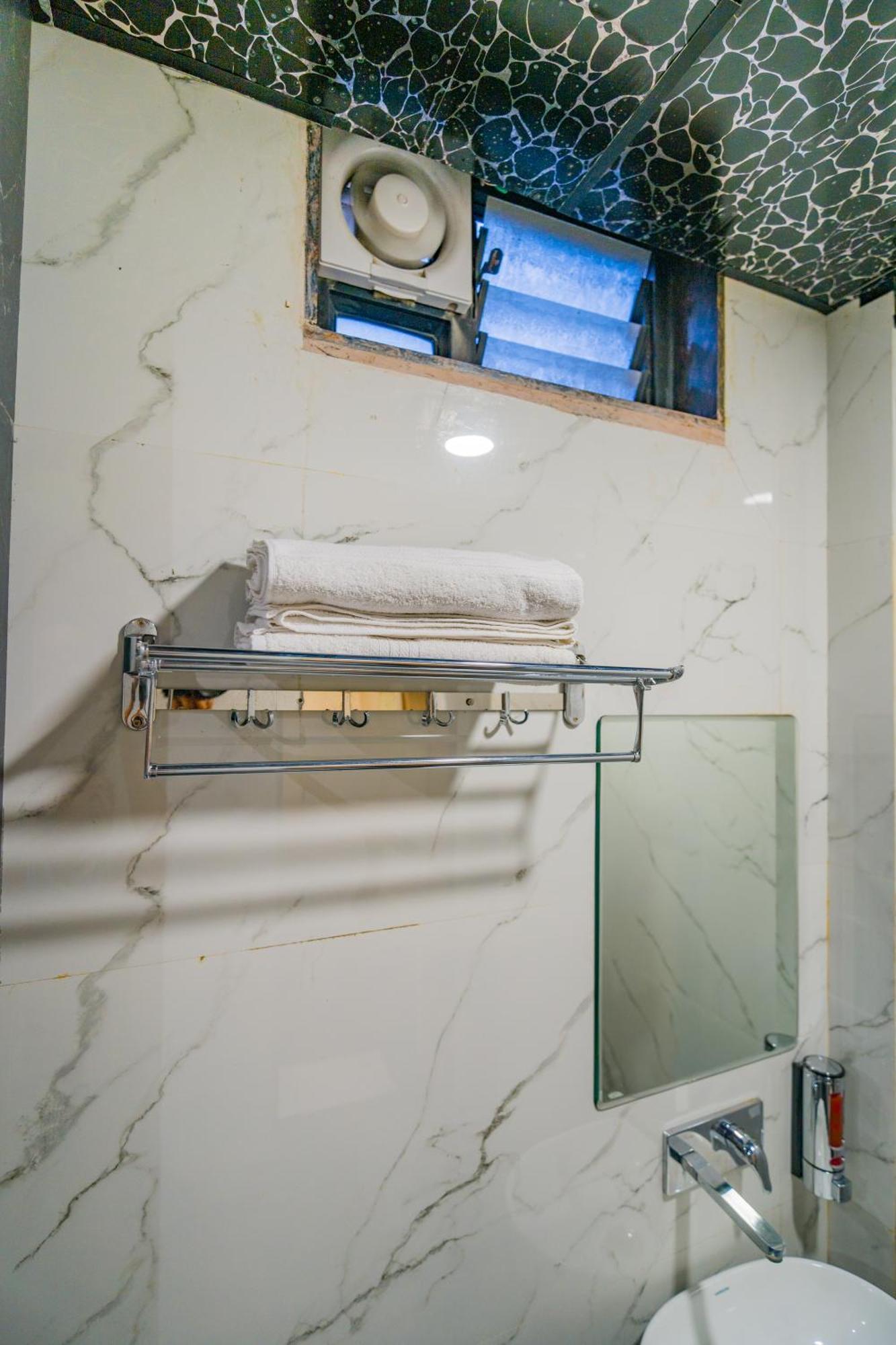Hotel Kanha Shree By Cosmos Green إندور الغرفة الصورة